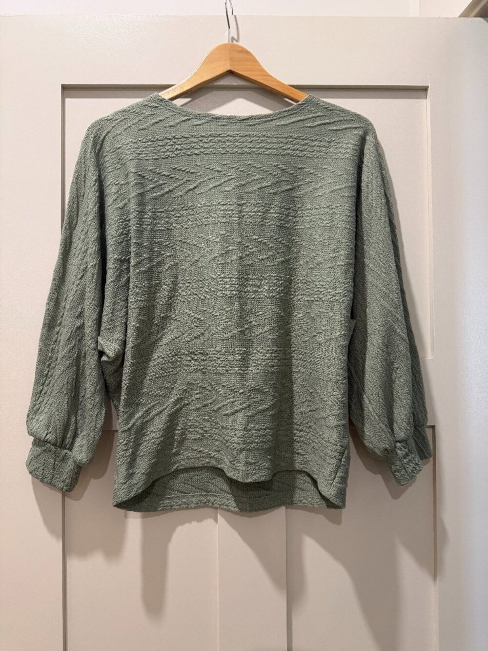 Women's Mod Boutique Sage Green Textured Shirt Size M
